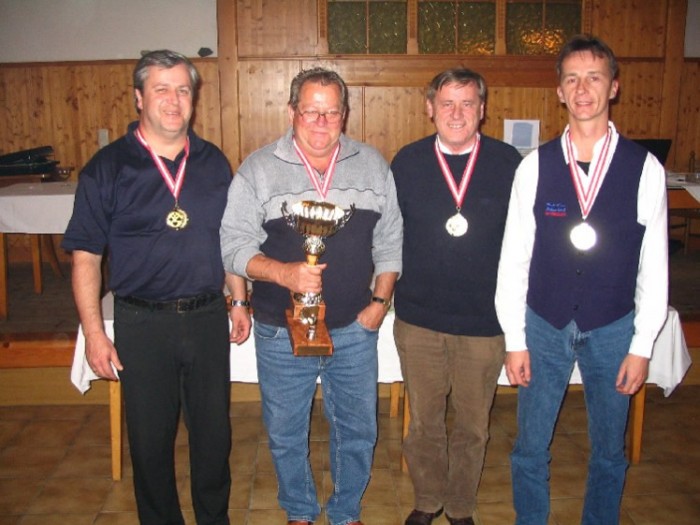 Mannschaftsmeisterschaft im Oktober 2005 im Mooslandl
Sieger:
 von links nach rechts:
 Harringer Christian, Schickmair Erwin, Schöller Georg, Boschinger Andreas
